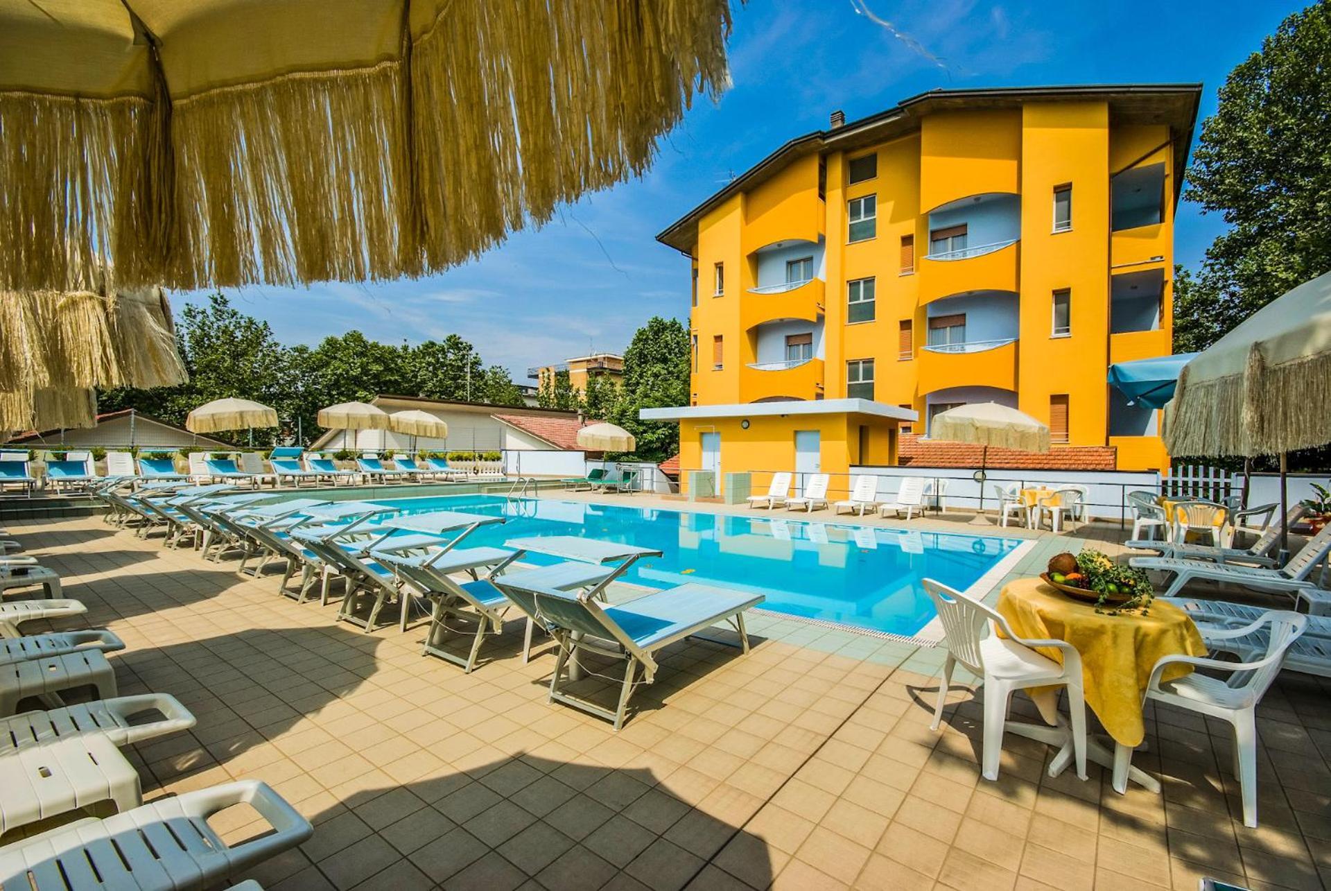 Hotel & Residence Parador Cesenatico Exteriör bild